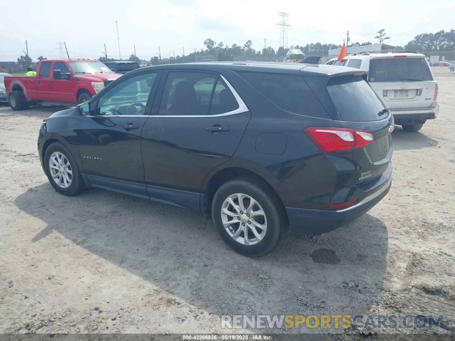 3 fotografías del automóvil dañado 2GNAXKEV7K6272787 CHEVROLET EQUINOX 2019