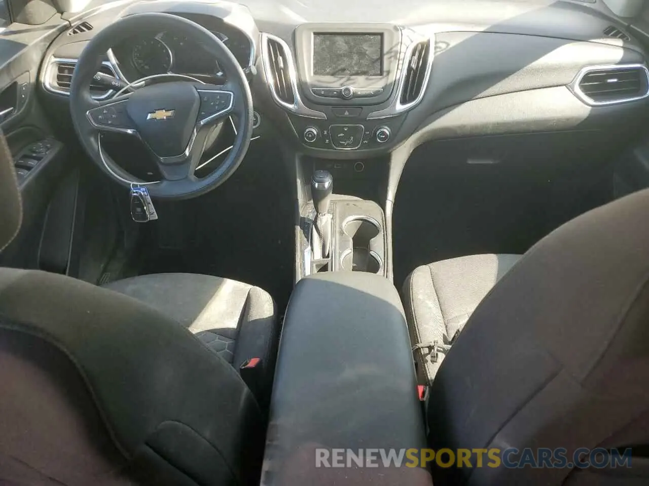 8 fotografías del automóvil dañado 2GNAXKEV8K6128729 CHEVROLET EQUINOX 2019