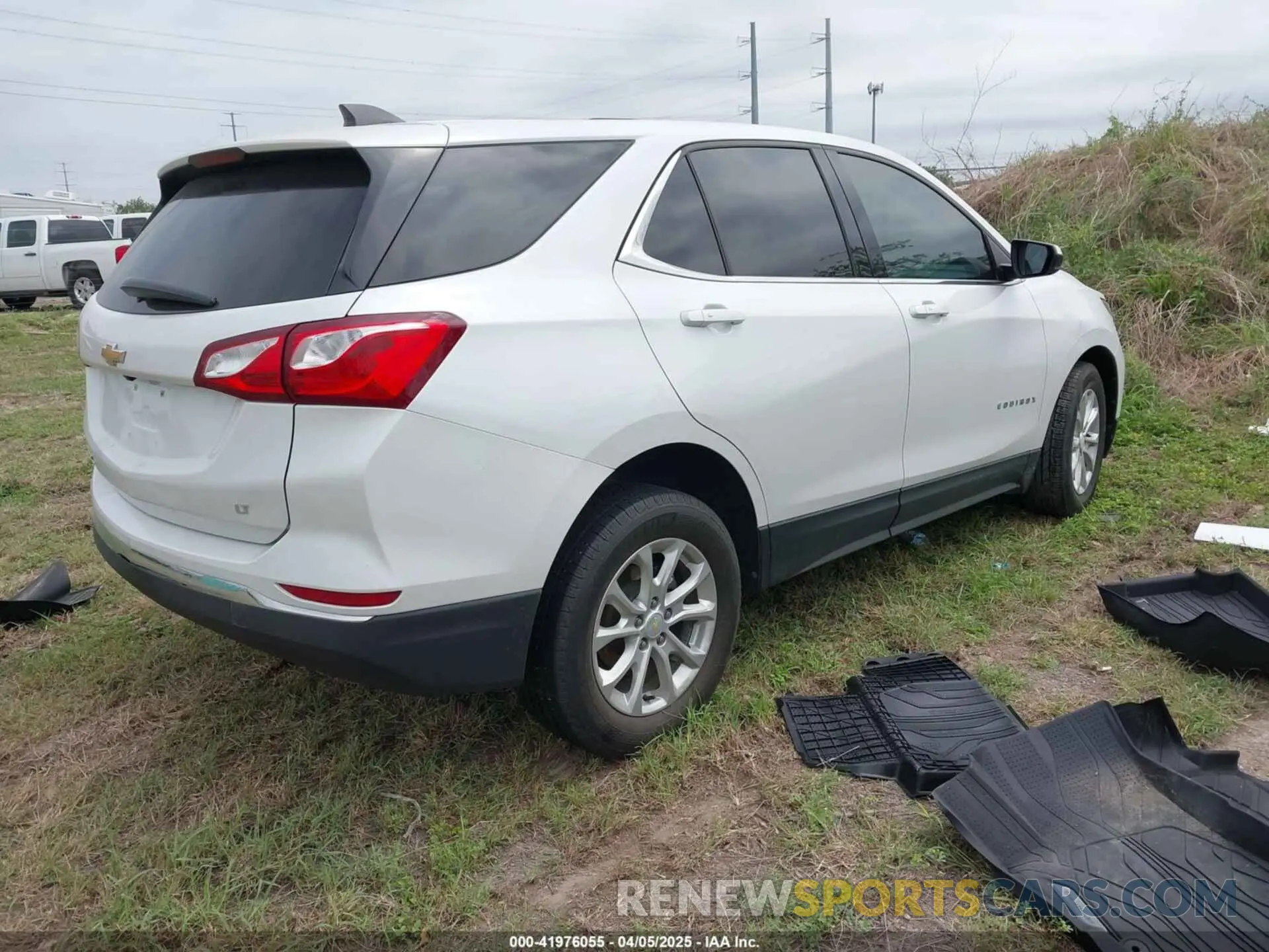 4 fotografías del automóvil dañado 2GNAXKEV8K6169426 CHEVROLET EQUINOX 2019