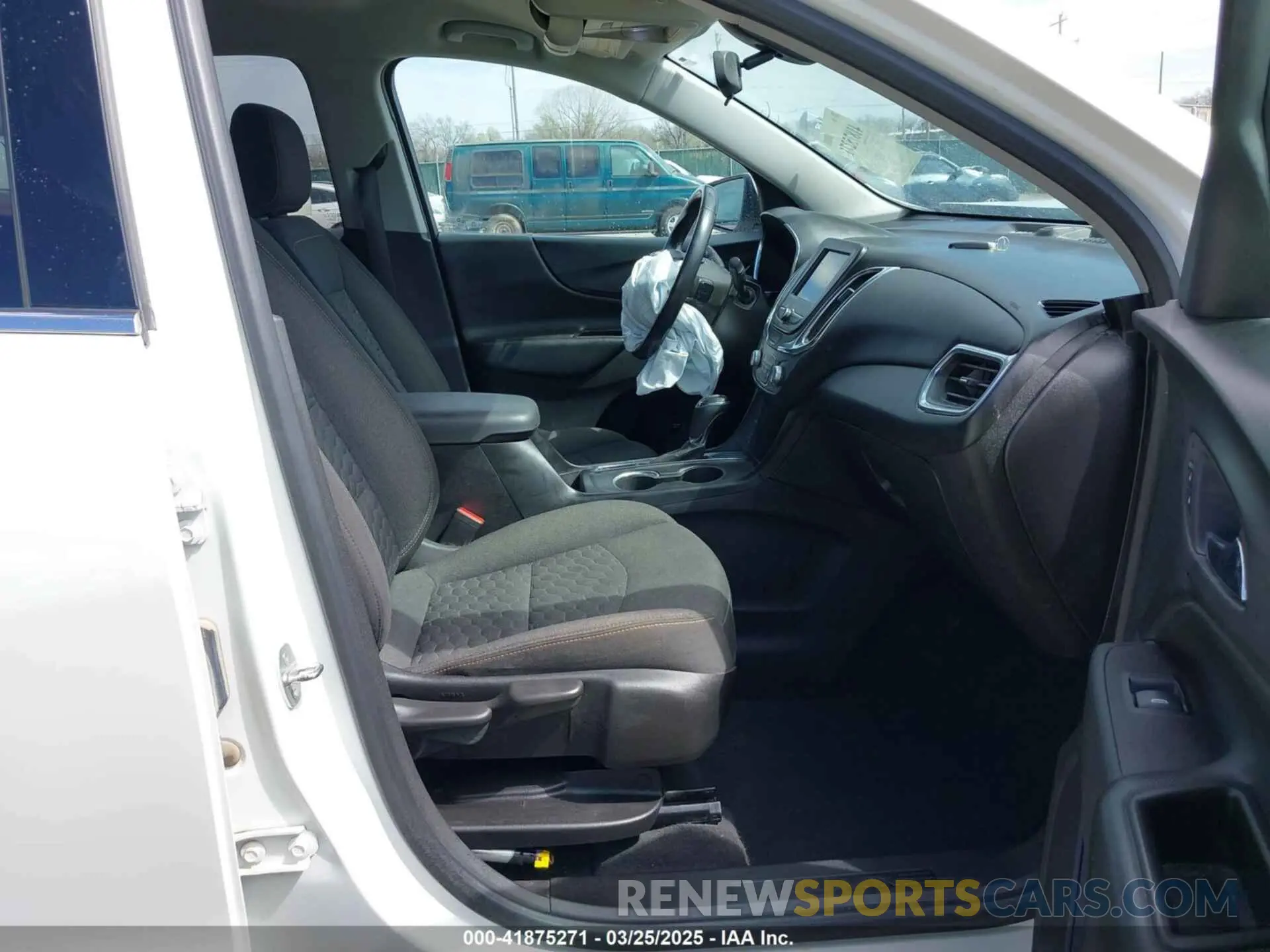 5 fotografías del automóvil dañado 2GNAXKEV8K6253178 CHEVROLET EQUINOX 2019
