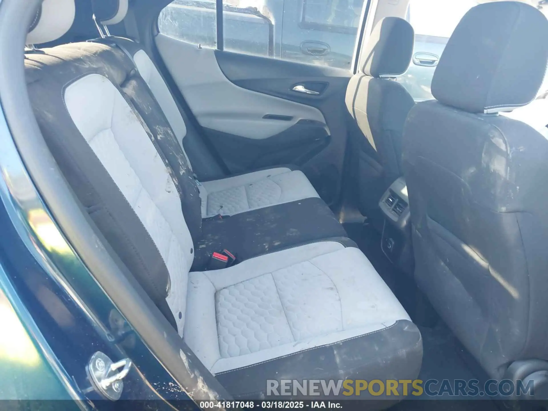 8 fotografías del automóvil dañado 2GNAXKEV9K6187983 CHEVROLET EQUINOX 2019