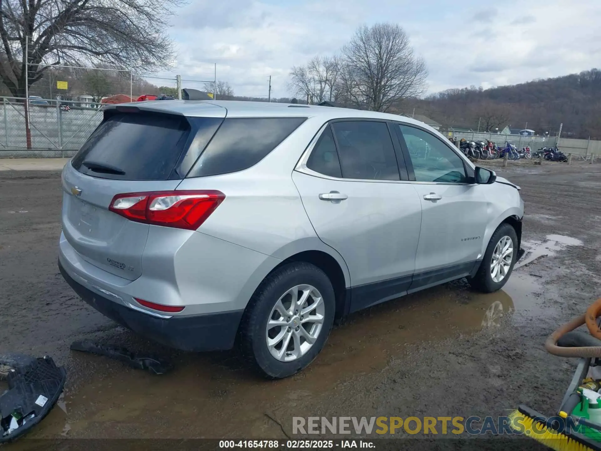 4 fotografías del automóvil dañado 2GNAXKEVXK6163031 CHEVROLET EQUINOX 2019