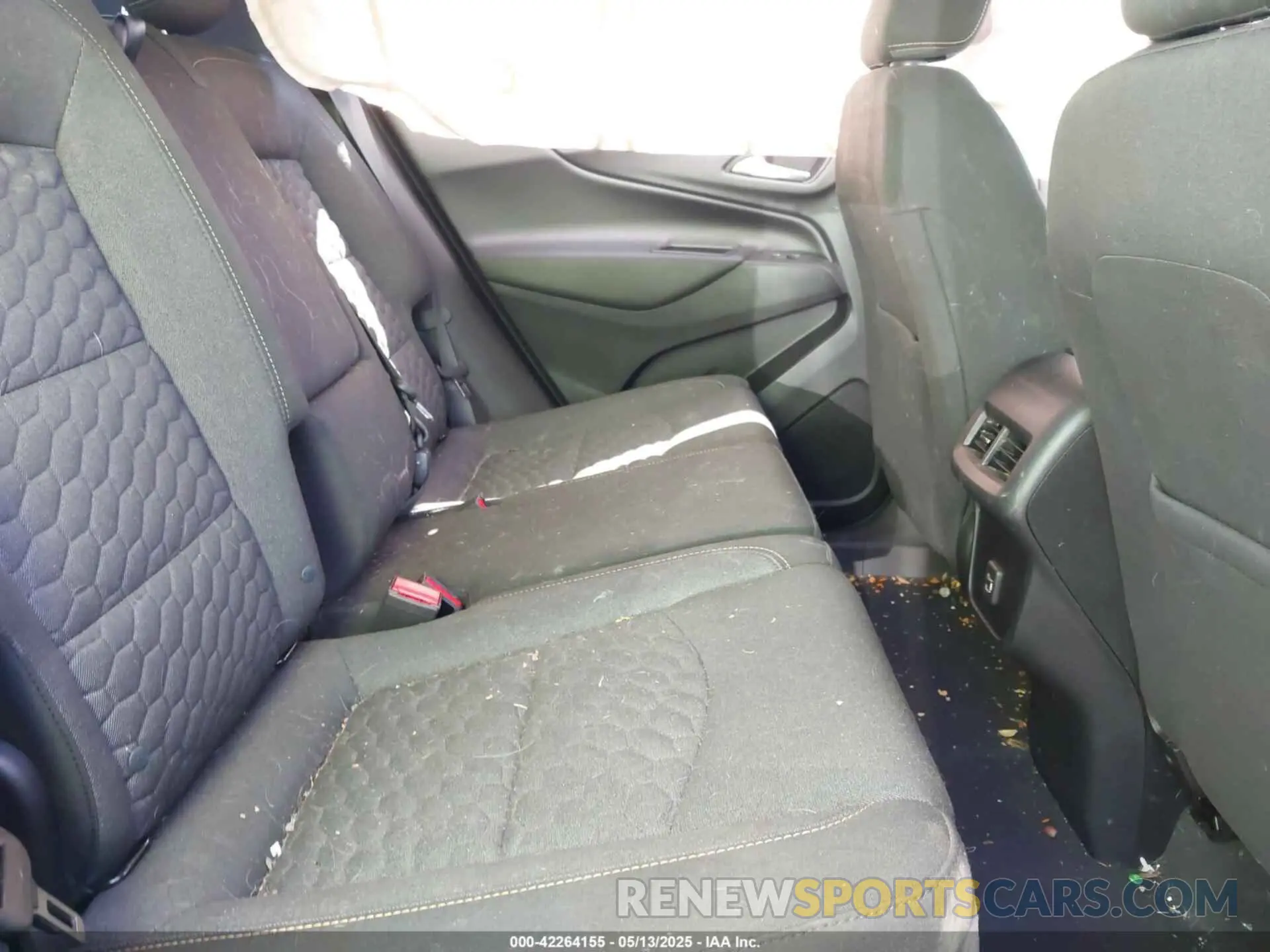 8 fotografías del automóvil dañado 2GNAXLEX0K6227651 CHEVROLET EQUINOX 2019