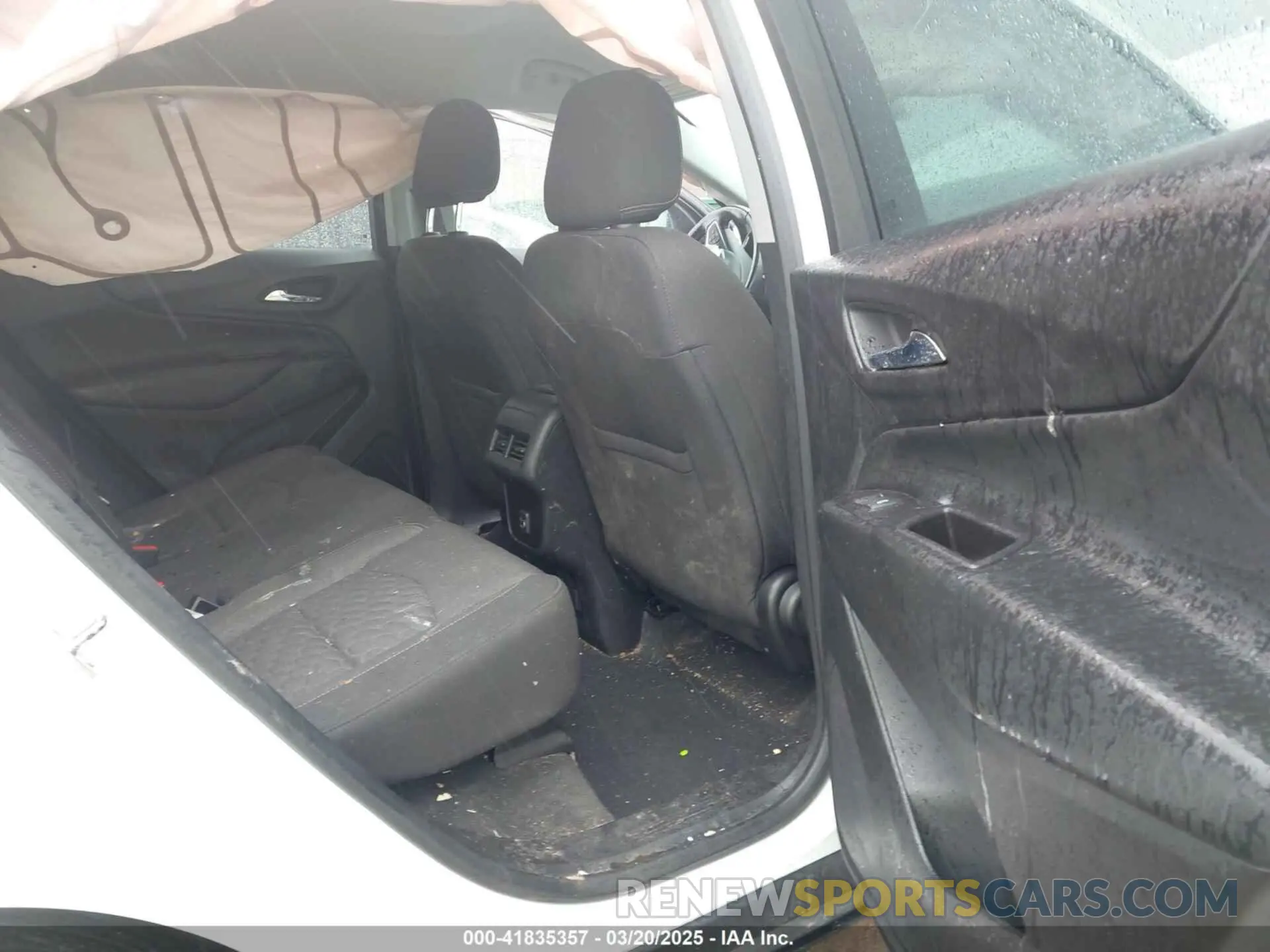 8 fotografías del automóvil dañado 2GNAXLEX6K6156343 CHEVROLET EQUINOX 2019