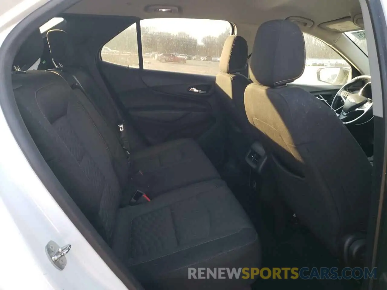 10 fotografías del automóvil dañado 2GNAXLEX9K6134790 CHEVROLET EQUINOX 2019