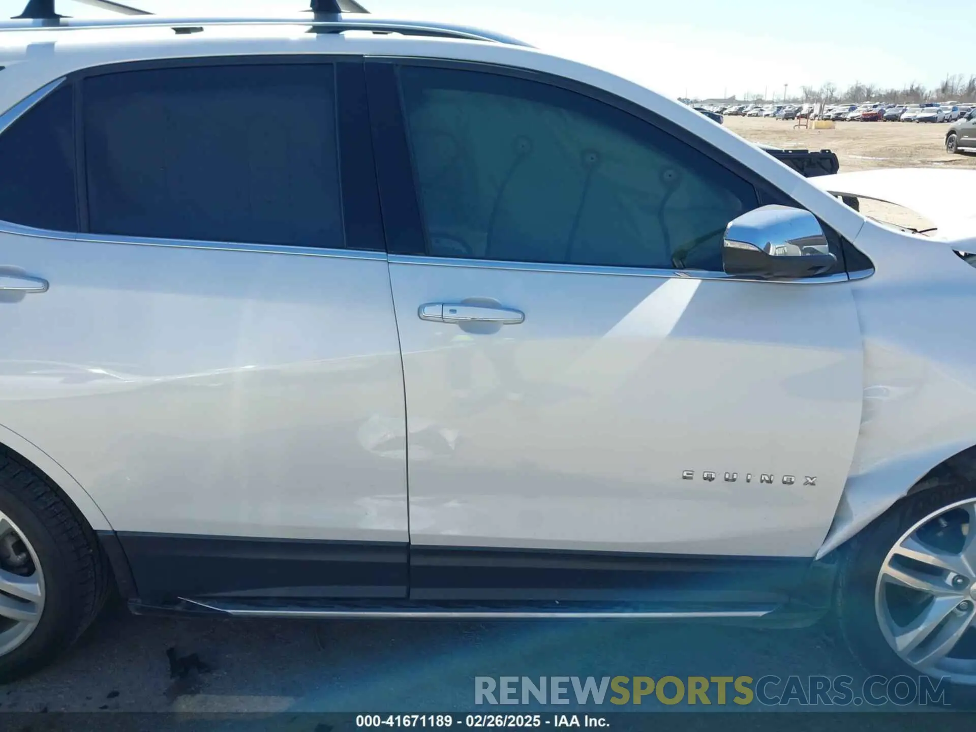 14 fotografías del automóvil dañado 2GNAXNEV0K6105060 CHEVROLET EQUINOX 2019
