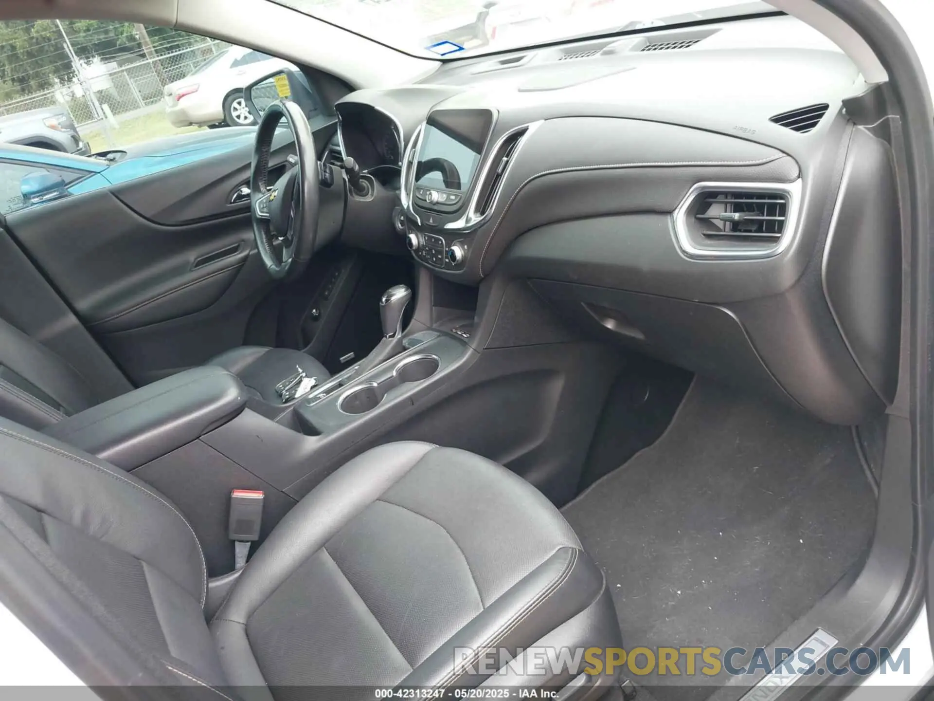 5 fotografías del automóvil dañado 2GNAXNEV0K6129357 CHEVROLET EQUINOX 2019