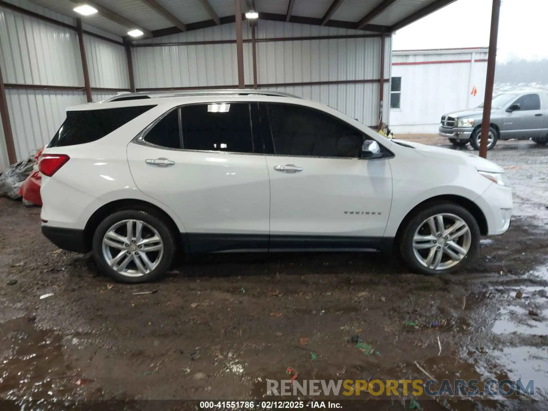 13 fotografías del automóvil dañado 2GNAXNEV6K6118122 CHEVROLET EQUINOX 2019