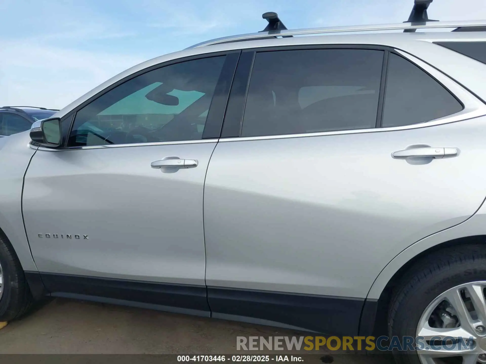 14 fotografías del automóvil dañado 2GNAXPEX4K6236974 CHEVROLET EQUINOX 2019