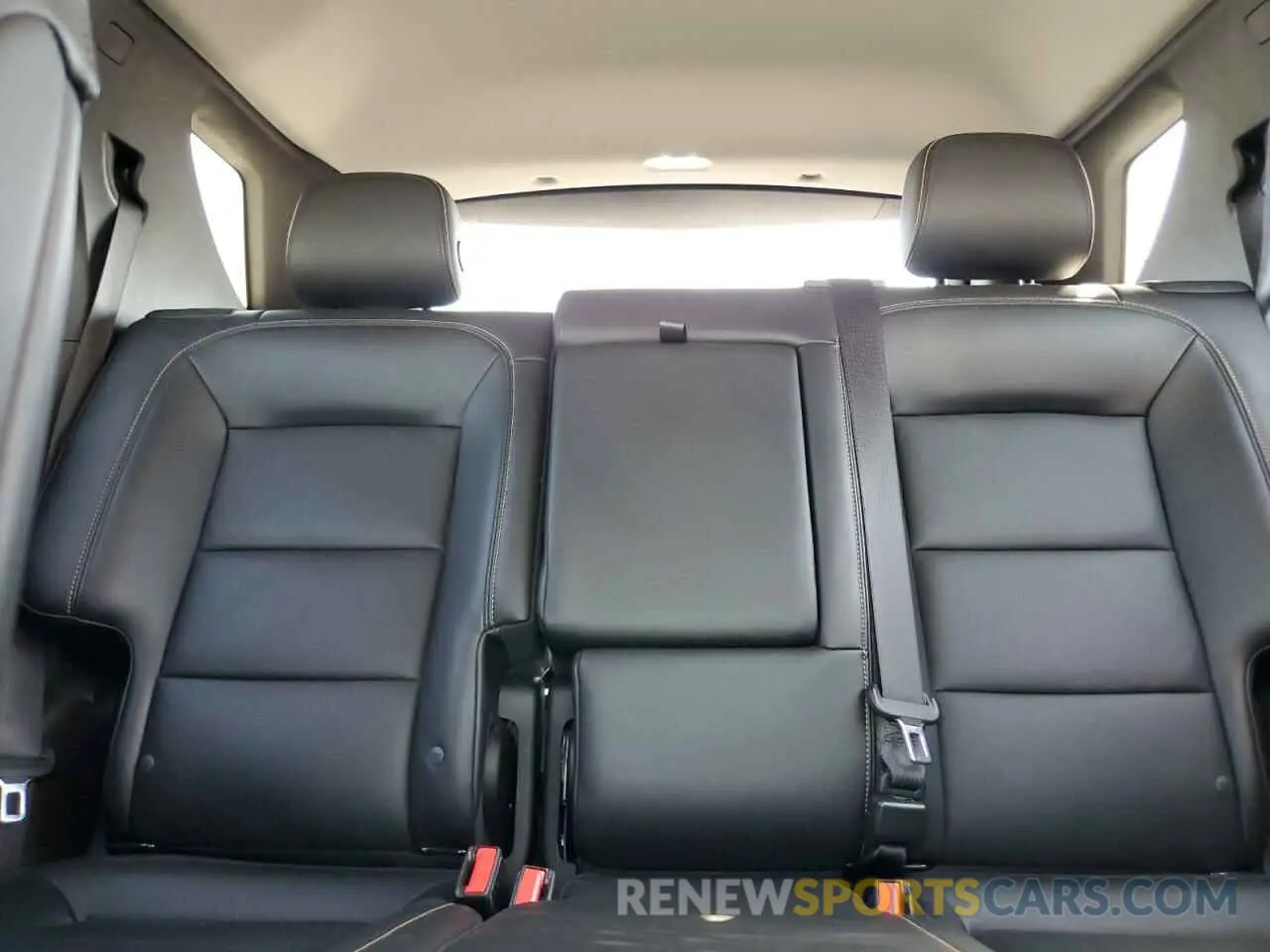 10 fotografías del automóvil dañado 2GNAXPEX4K6248235 CHEVROLET EQUINOX 2019