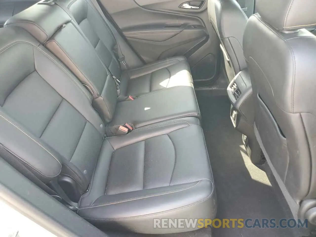 11 fotografías del automóvil dañado 2GNAXPEX4K6248235 CHEVROLET EQUINOX 2019
