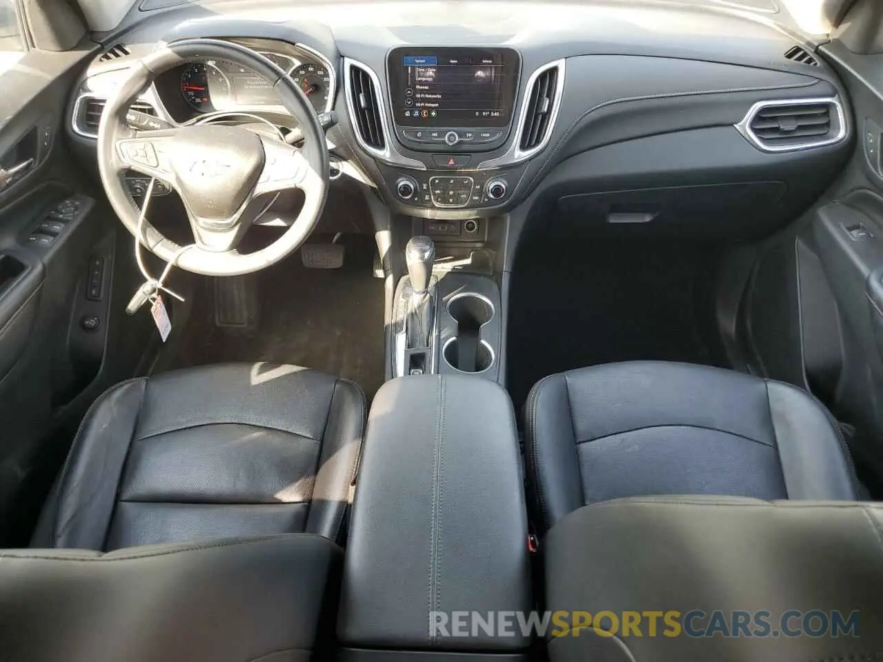 8 fotografías del automóvil dañado 2GNAXPEX4K6248235 CHEVROLET EQUINOX 2019