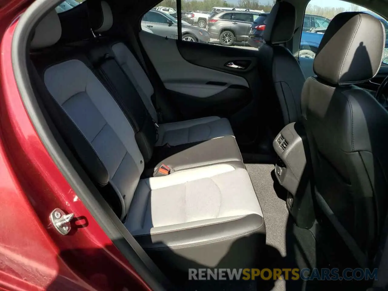 10 fotografías del automóvil dañado 2GNAXPEX5K6137127 CHEVROLET EQUINOX 2019
