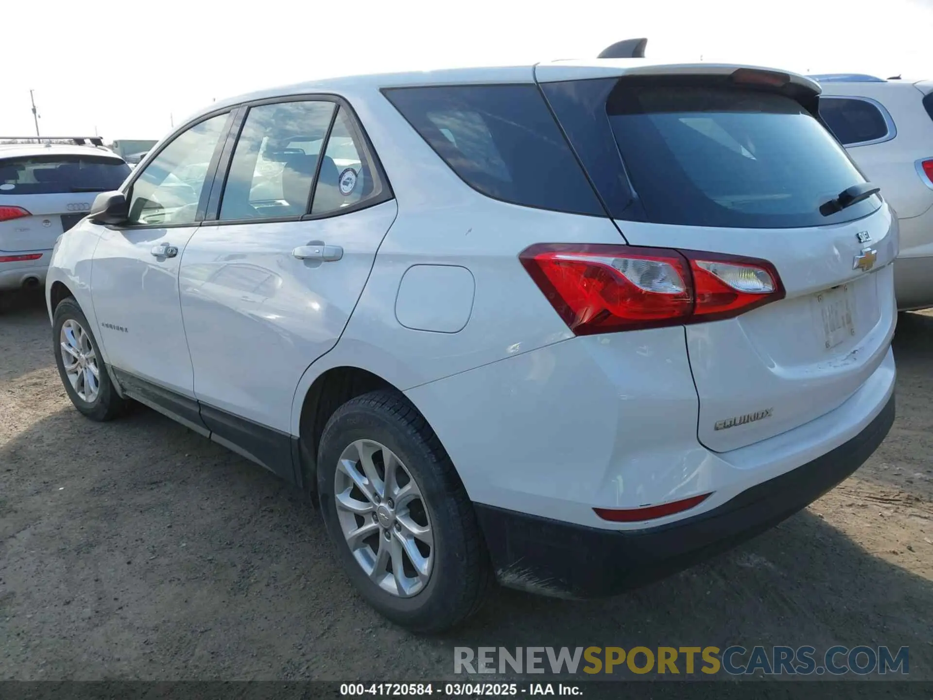 3 fotografías del automóvil dañado 2GNAXSEV0K6147310 CHEVROLET EQUINOX 2019