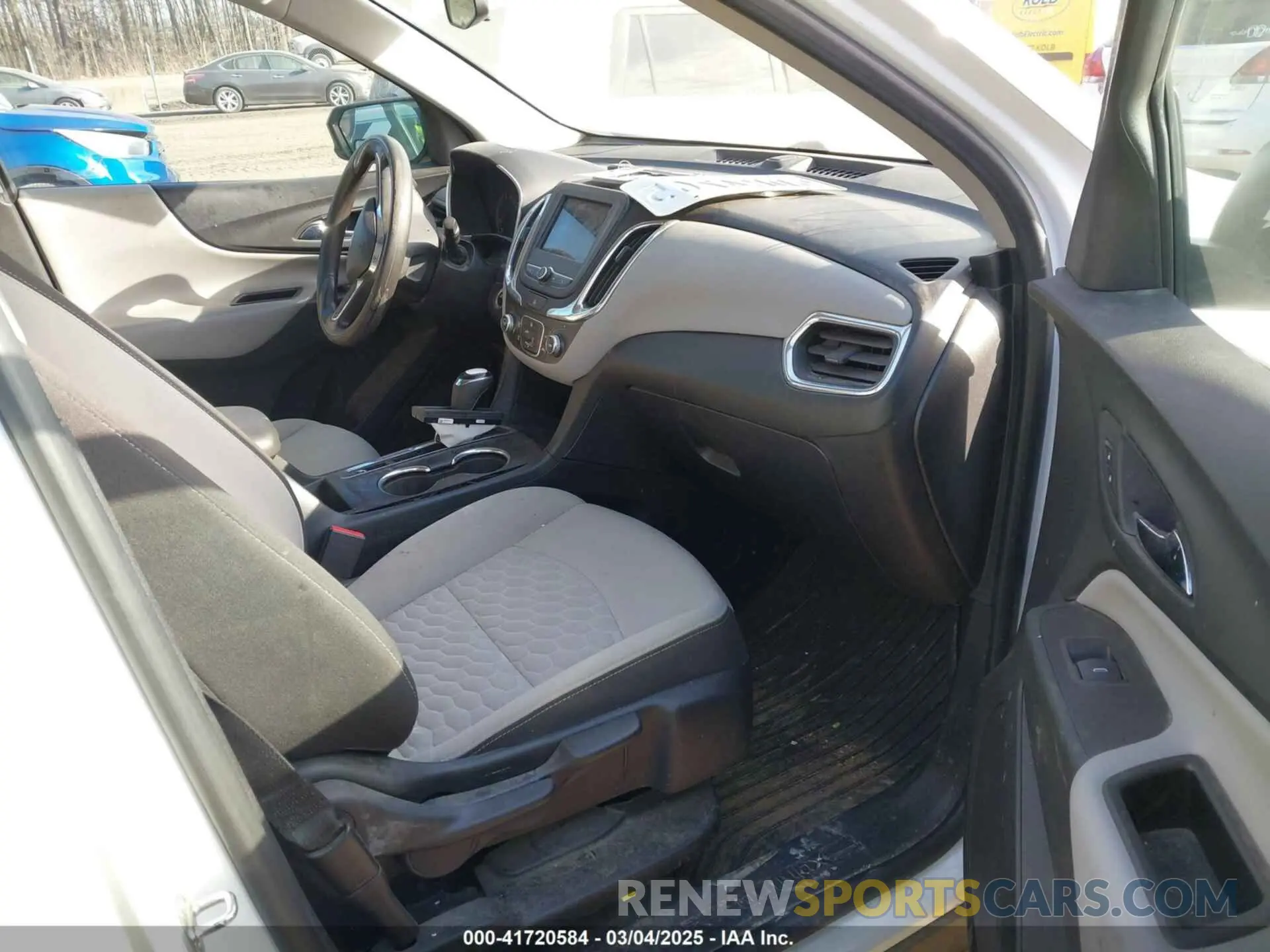 5 fotografías del automóvil dañado 2GNAXSEV0K6147310 CHEVROLET EQUINOX 2019