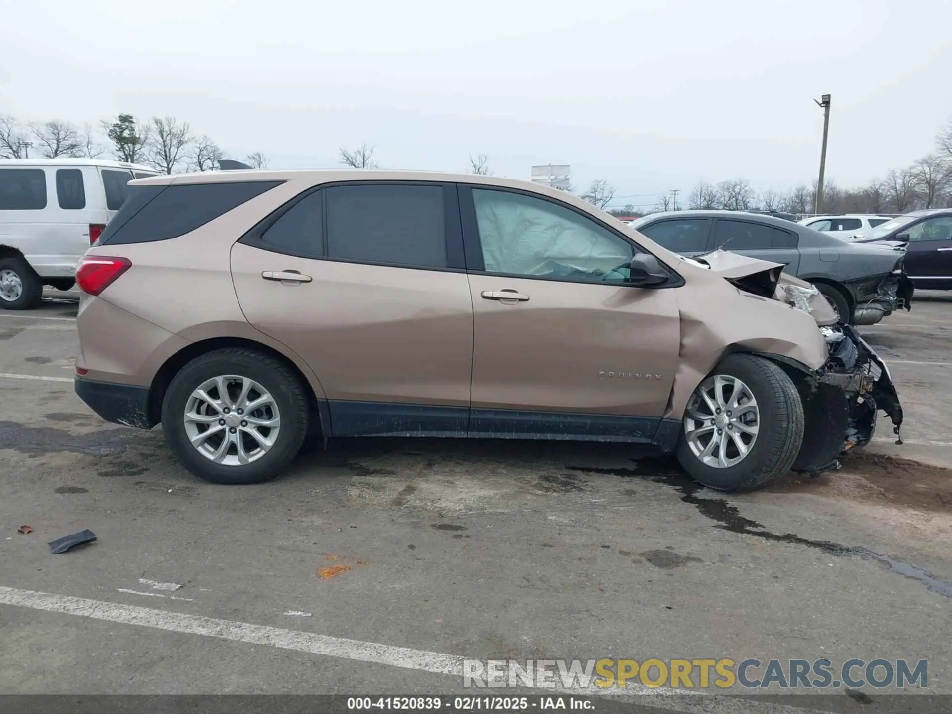 13 fotografías del automóvil dañado 2GNAXSEV1K6300566 CHEVROLET EQUINOX 2019
