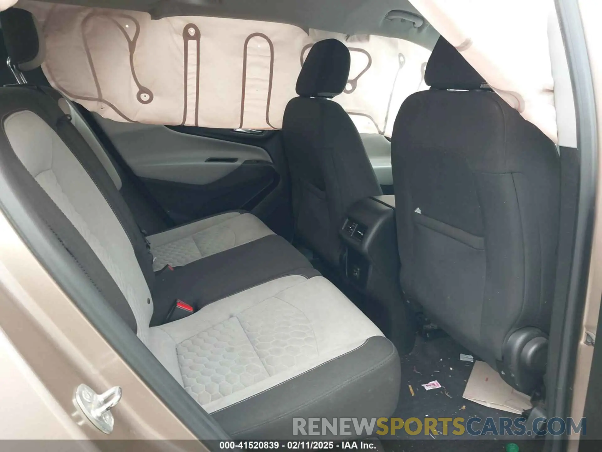 8 fotografías del automóvil dañado 2GNAXSEV1K6300566 CHEVROLET EQUINOX 2019