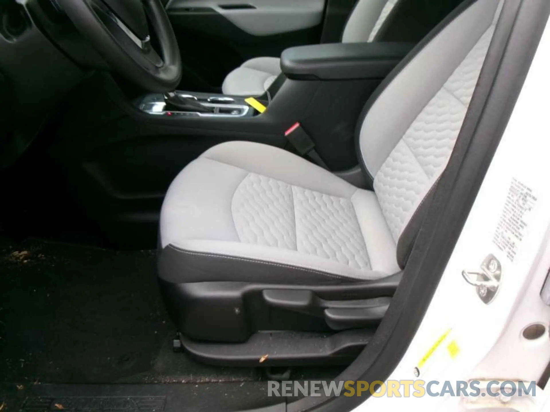 2 fotografías del automóvil dañado 2GNAXSEV2K6211475 CHEVROLET EQUINOX 2019
