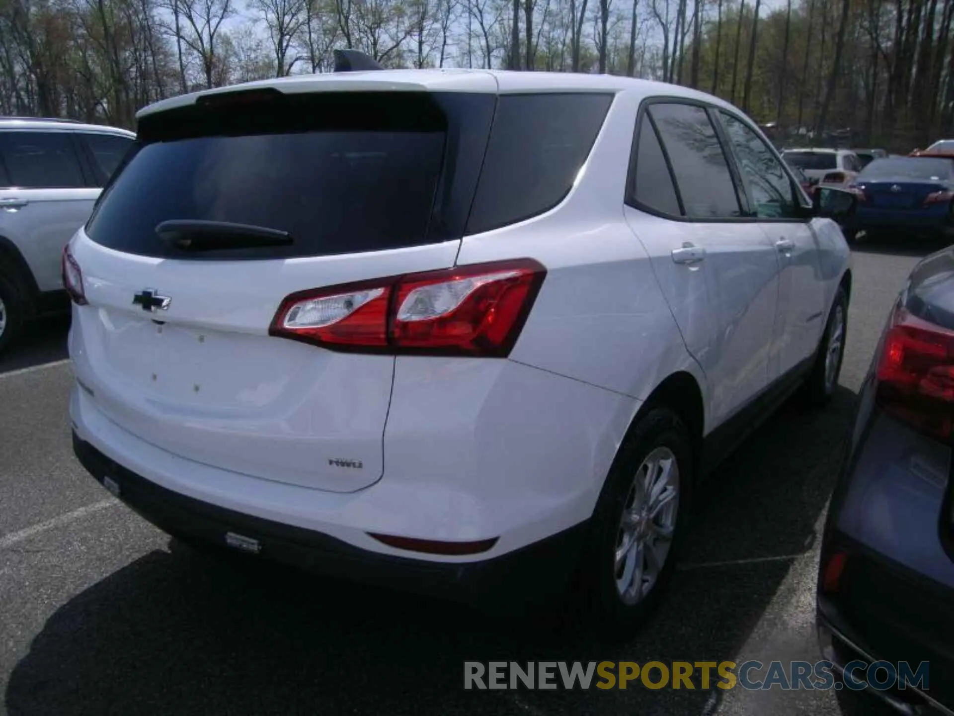 3 fotografías del automóvil dañado 2GNAXSEV2K6211475 CHEVROLET EQUINOX 2019