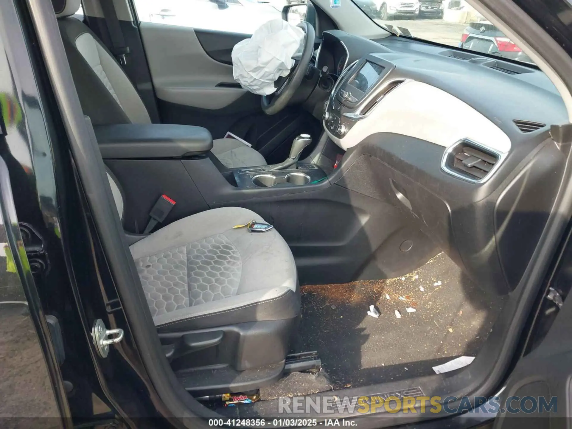 5 fotografías del automóvil dañado 2GNAXSEV4K6175532 CHEVROLET EQUINOX 2019