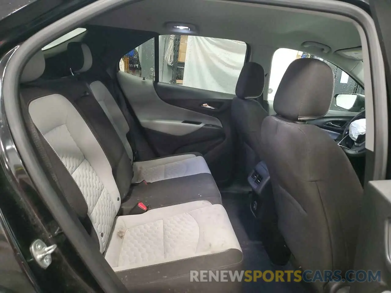 11 fotografías del automóvil dañado 2GNAXSEV4K6210182 CHEVROLET EQUINOX 2019