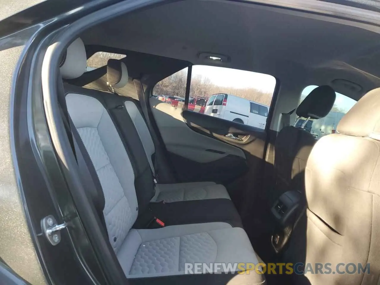 11 fotografías del automóvil dañado 2GNAXSEV4K6231579 CHEVROLET EQUINOX 2019