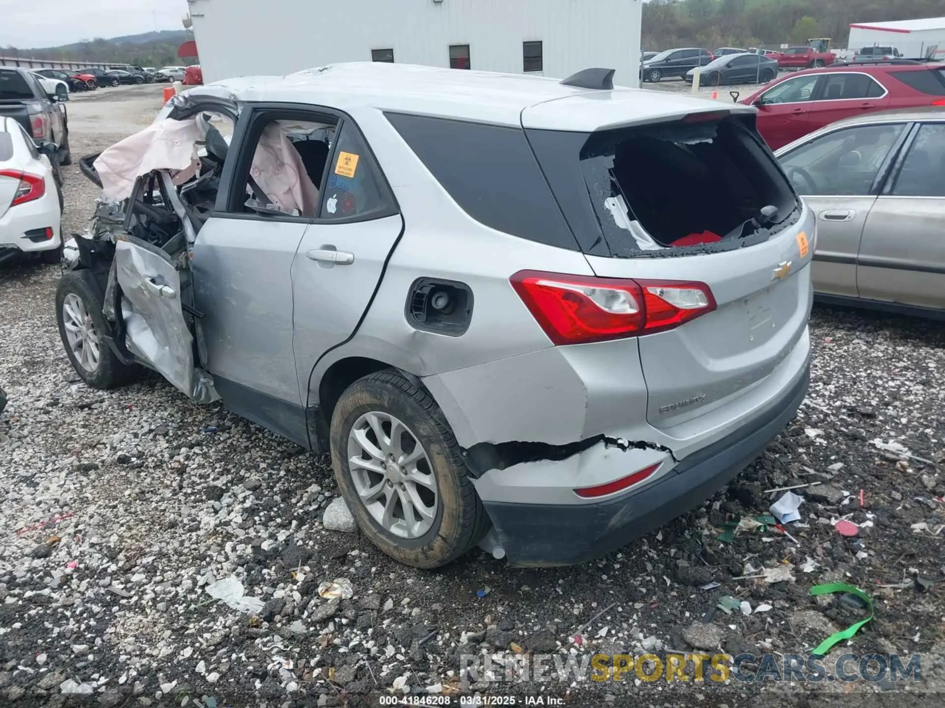 3 fotografías del automóvil dañado 2GNAXSEV5K6233485 CHEVROLET EQUINOX 2019