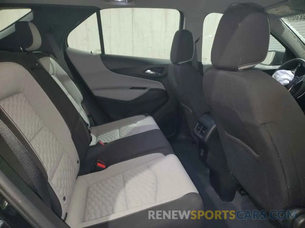 11 fotografías del automóvil dañado 2GNAXSEV8K6259174 CHEVROLET EQUINOX 2019