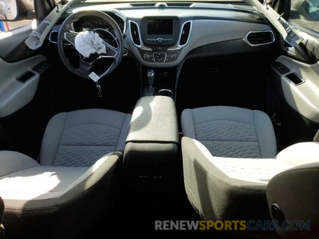 8 fotografías del automóvil dañado 2GNAXSEV9K6256123 CHEVROLET EQUINOX 2019