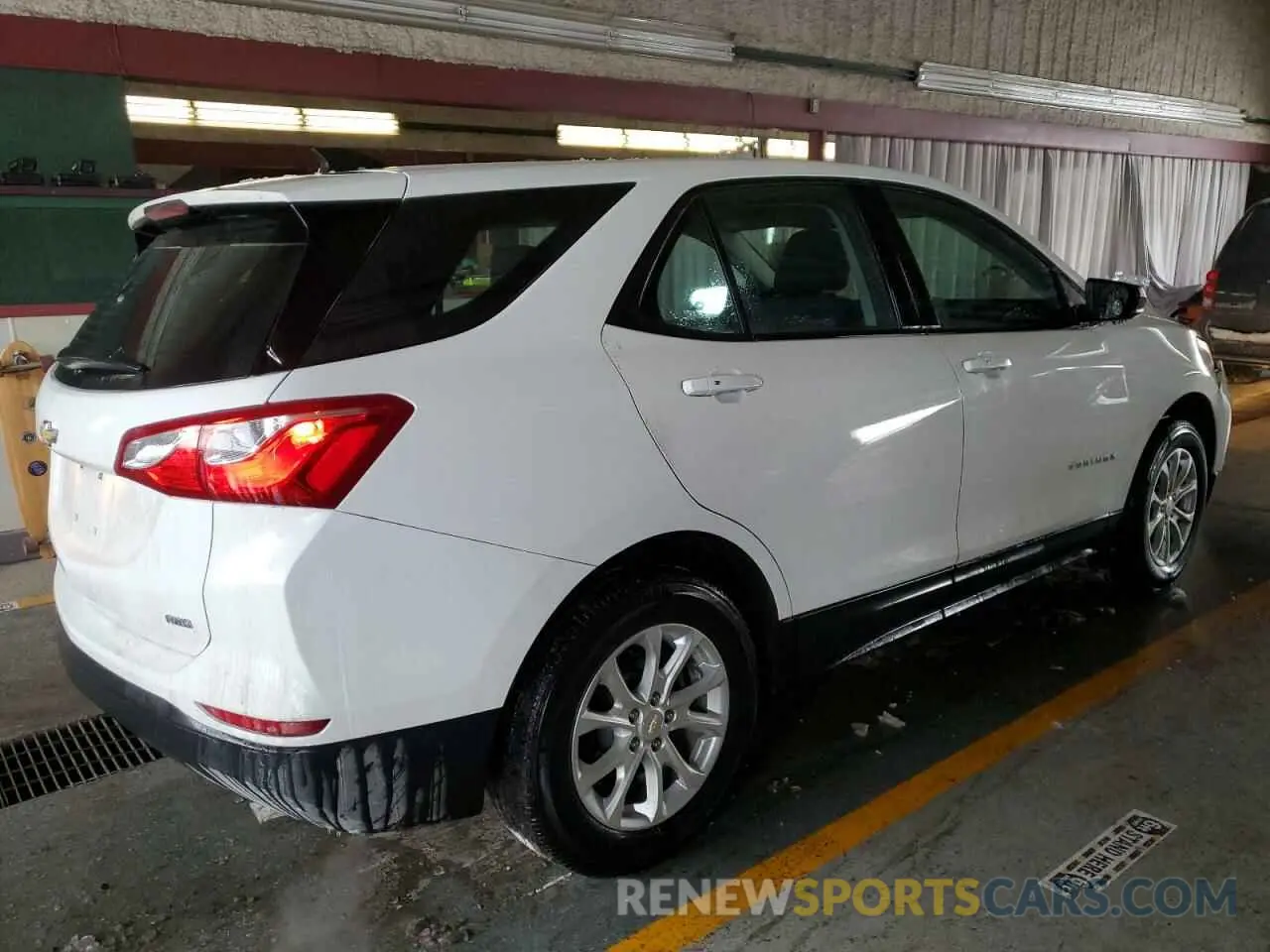 3 fotografías del automóvil dañado 2GNAXSEVXK6199835 CHEVROLET EQUINOX 2019