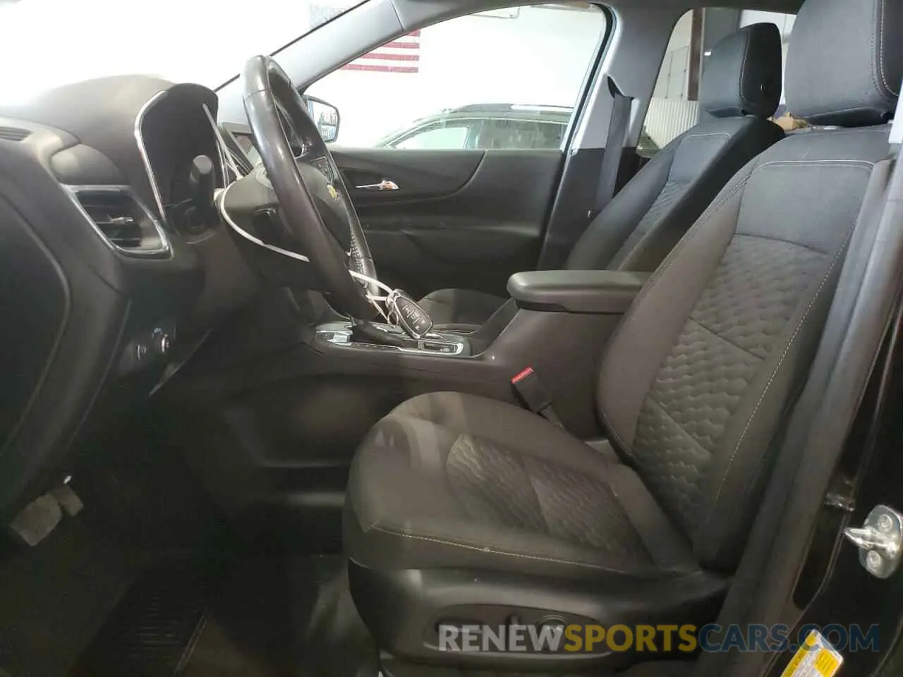 7 fotografías del automóvil dañado 2GNAXTEV2K6254610 CHEVROLET EQUINOX 2019