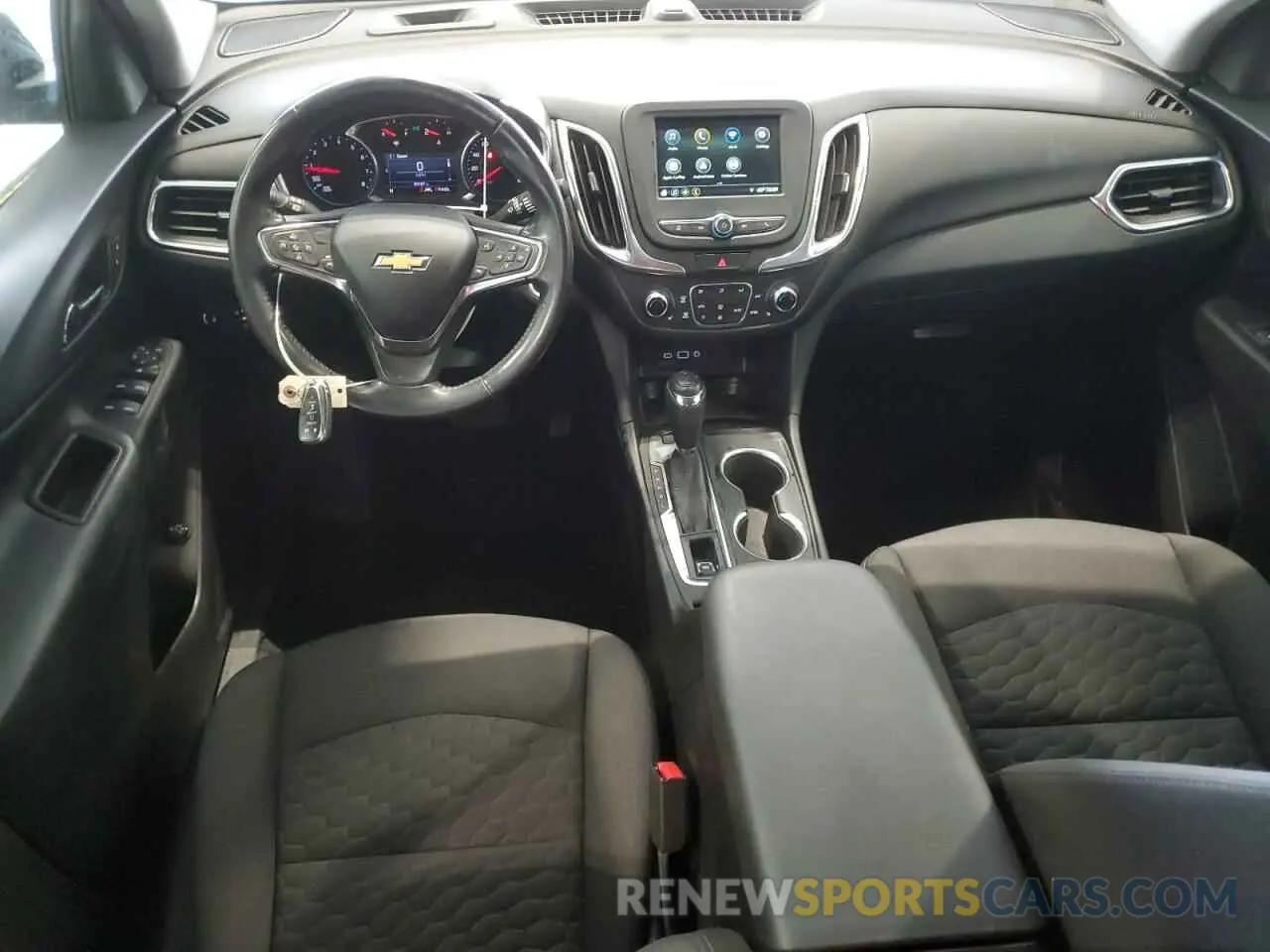 8 fotografías del automóvil dañado 2GNAXTEV2K6254610 CHEVROLET EQUINOX 2019