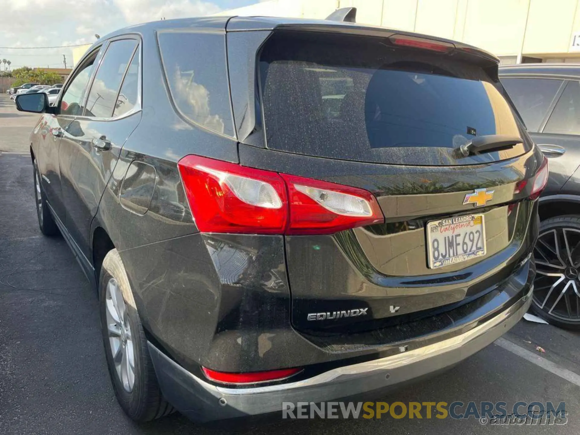 6 fotografías del automóvil dañado 2GNAXTEV2K6264618 CHEVROLET EQUINOX 2019