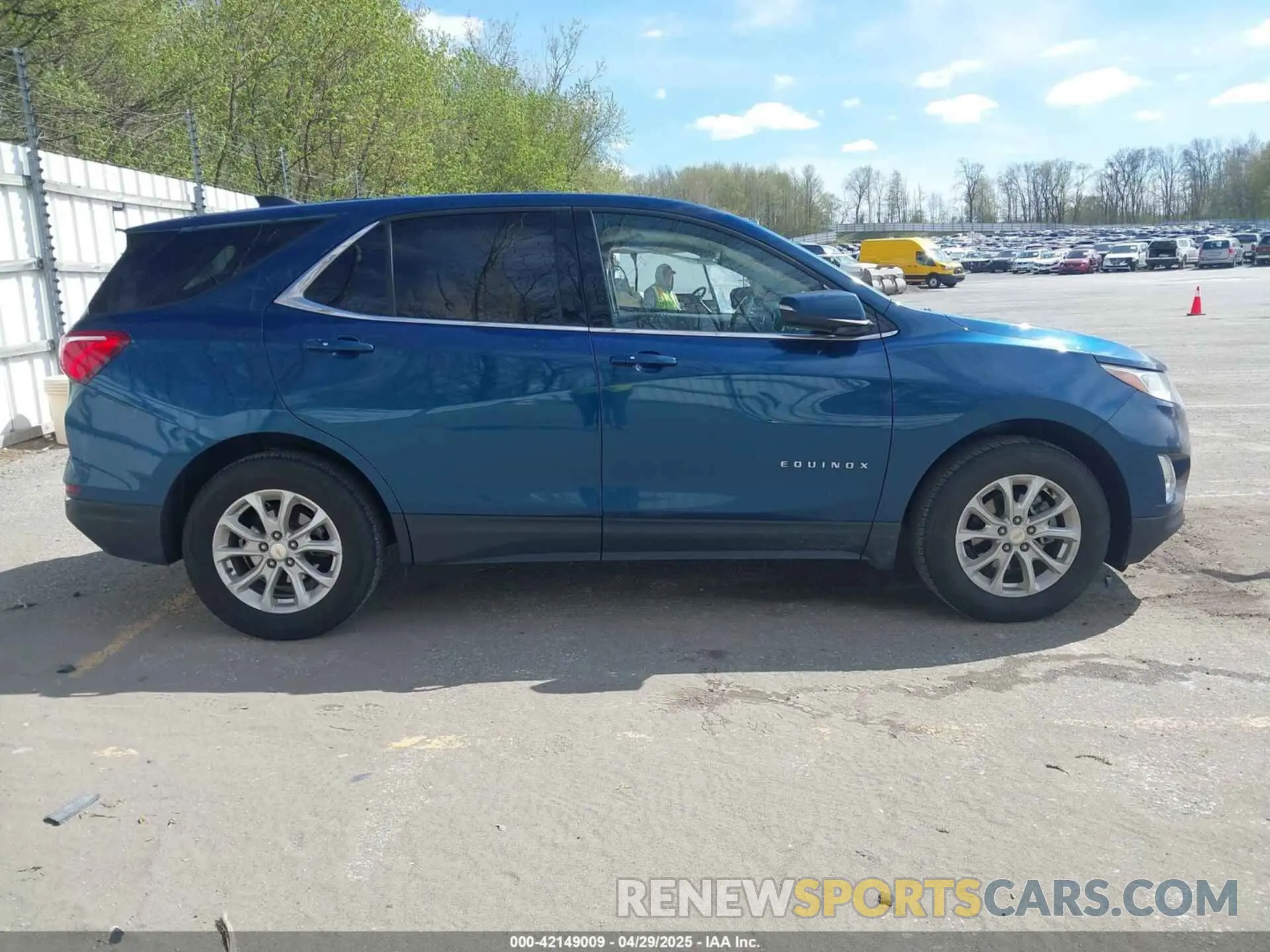 13 fotografías del automóvil dañado 2GNAXTEV3K6240179 CHEVROLET EQUINOX 2019