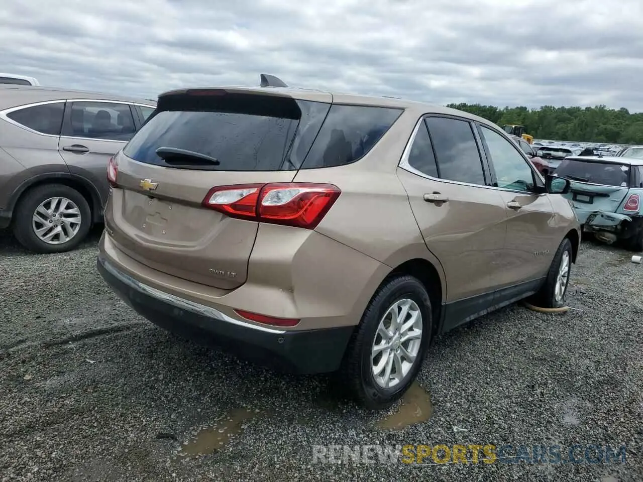 3 fotografías del automóvil dañado 2GNAXTEV4K6236514 CHEVROLET EQUINOX 2019