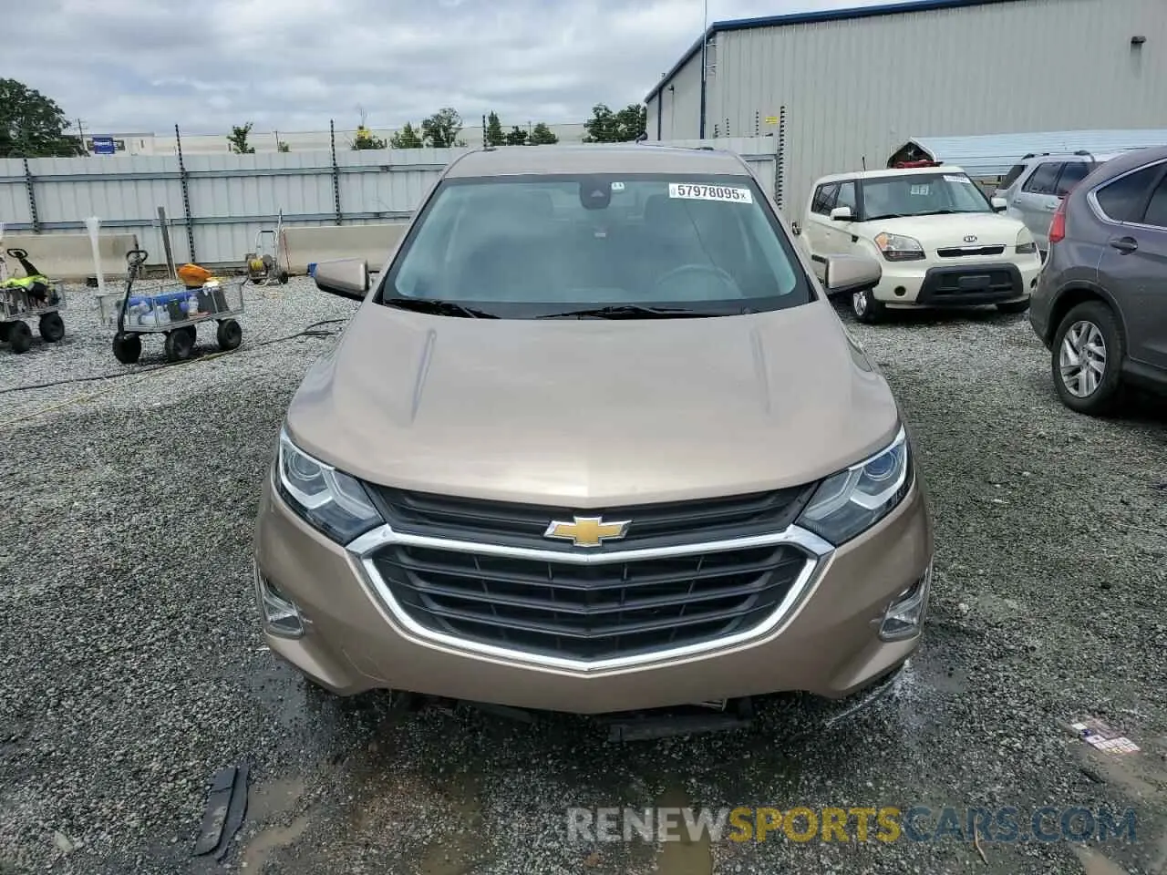 5 fotografías del automóvil dañado 2GNAXTEV4K6236514 CHEVROLET EQUINOX 2019