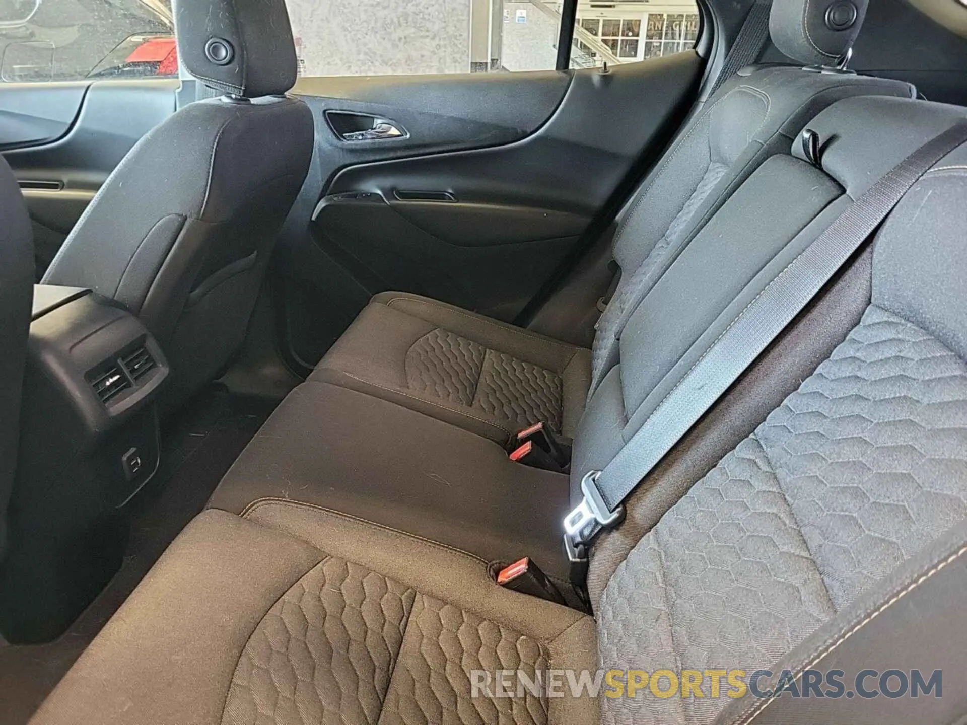24 fotografías del automóvil dañado 2GNAXTEV4K6259307 CHEVROLET EQUINOX 2019