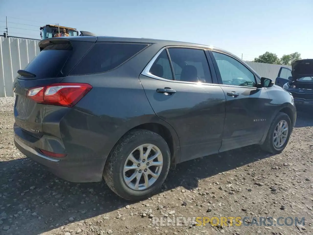 3 fotografías del automóvil dañado 2GNAXTEV5K6259333 CHEVROLET EQUINOX 2019