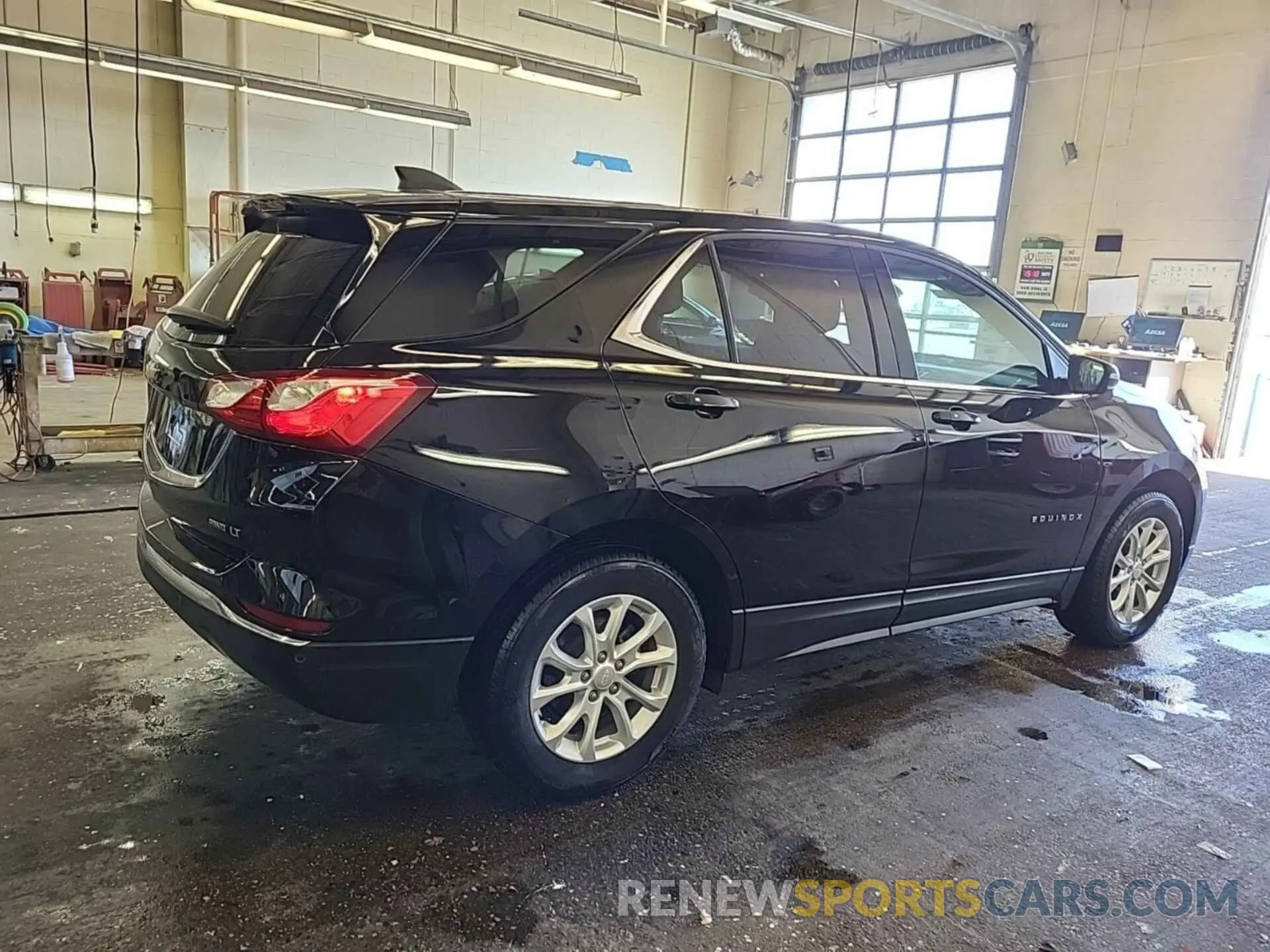 33 fotografías del automóvil dañado 2GNAXTEV6K6166188 CHEVROLET EQUINOX 2019