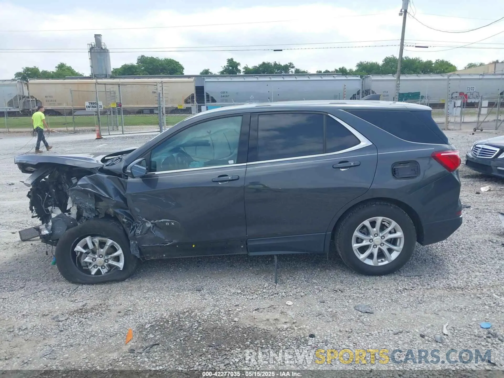 13 fotografías del automóvil dañado 2GNAXTEV6K6190023 CHEVROLET EQUINOX 2019