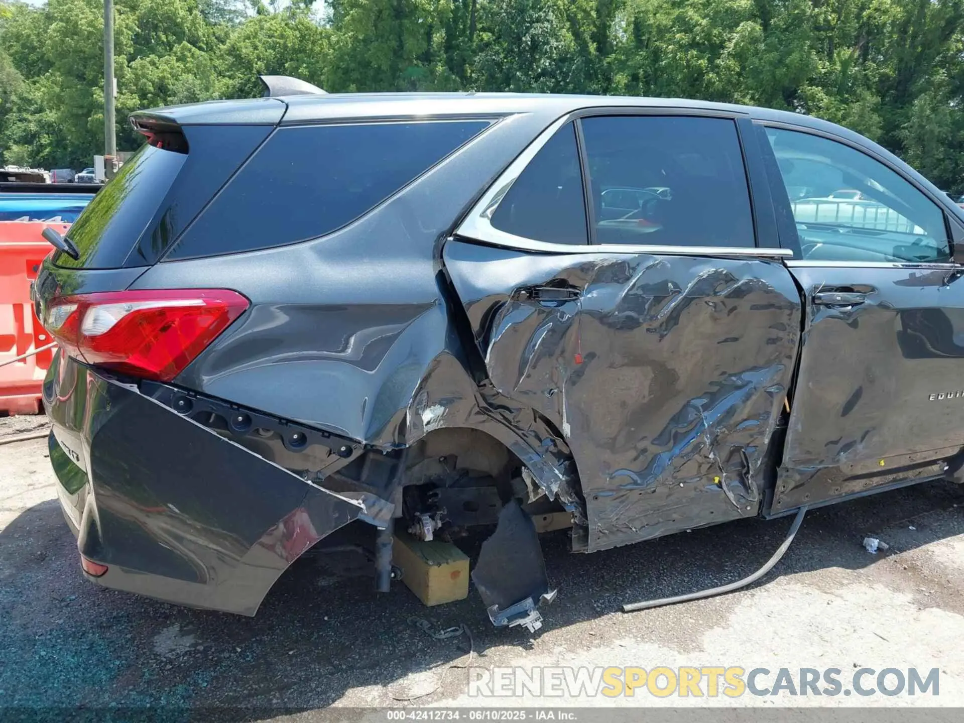 6 fotografías del automóvil dañado 2GNAXTEV6K6267473 CHEVROLET EQUINOX 2019