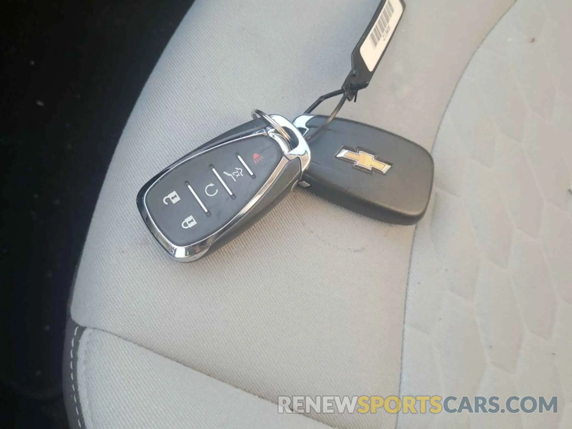 11 fotografías del automóvil dañado 2GNAXTEV7K6167642 CHEVROLET EQUINOX 2019