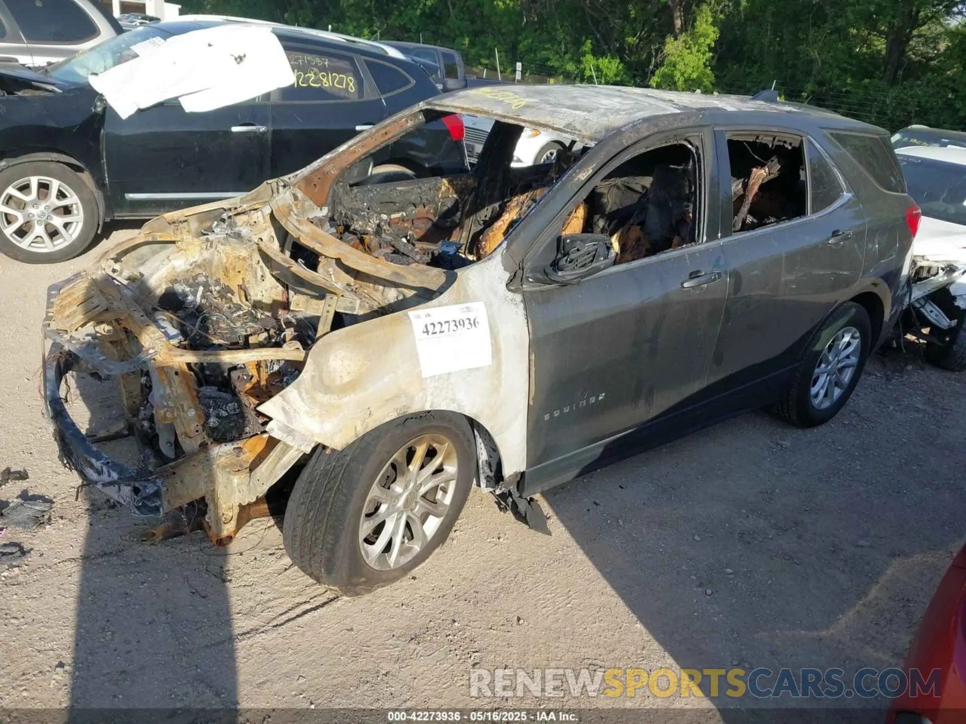 2 fotografías del automóvil dañado 2GNAXTEV7K6286825 CHEVROLET EQUINOX 2019