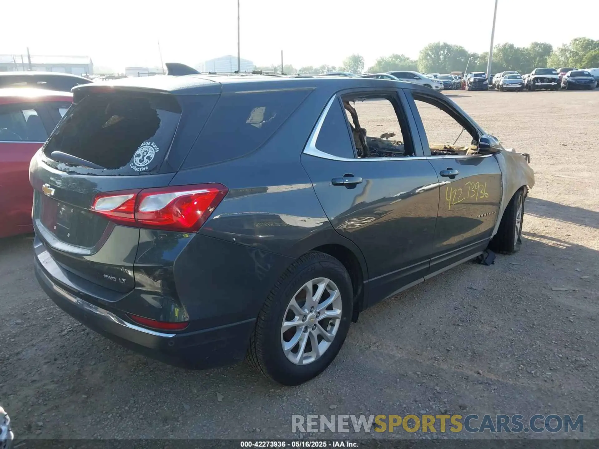 4 fotografías del automóvil dañado 2GNAXTEV7K6286825 CHEVROLET EQUINOX 2019