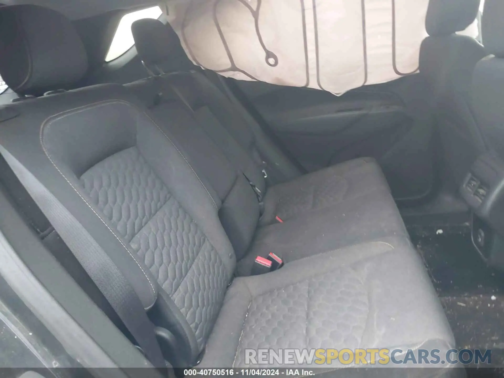8 fotografías del automóvil dañado 2GNAXTEV8K6152020 CHEVROLET EQUINOX 2019