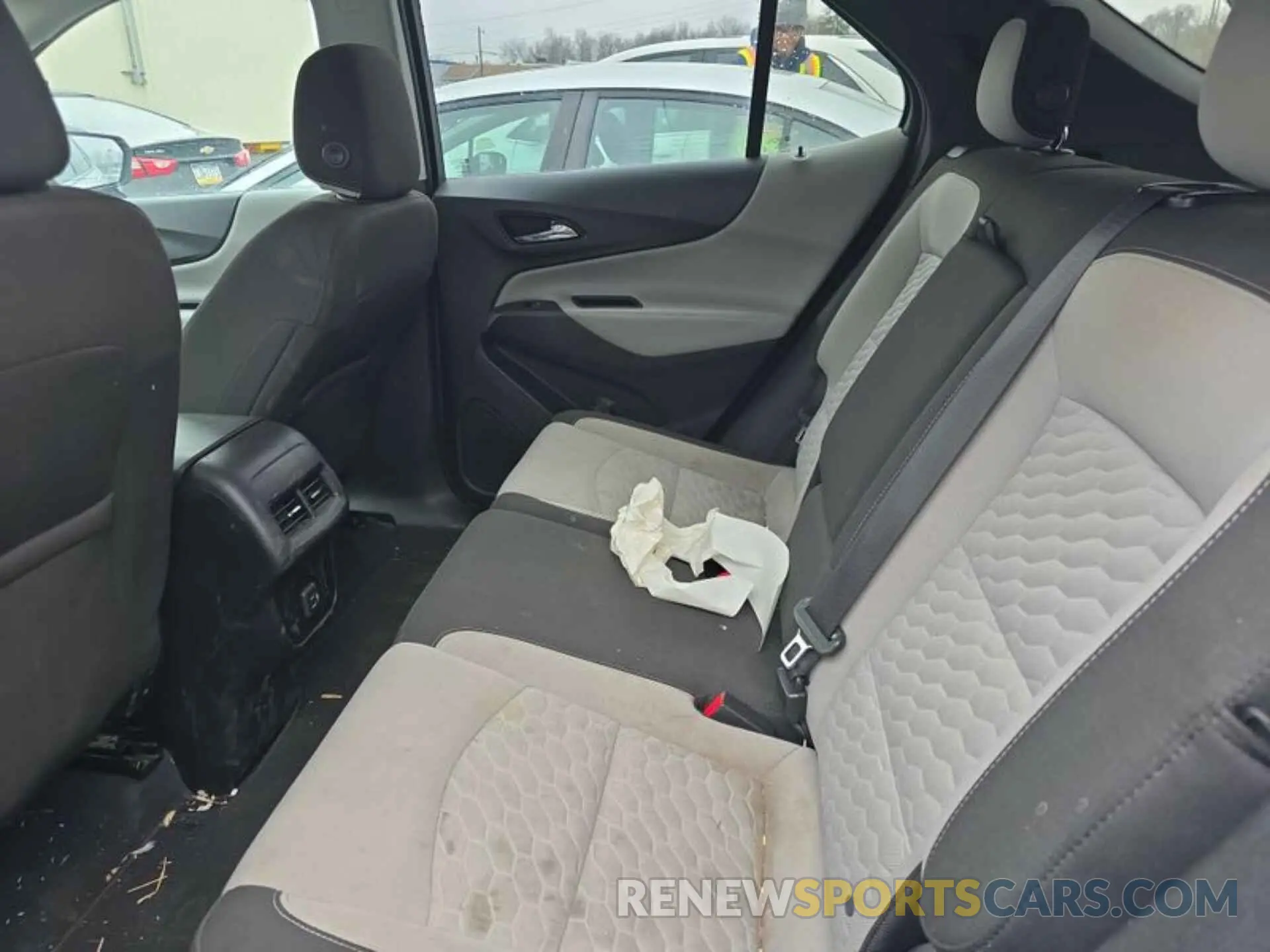 7 fotografías del automóvil dañado 2GNAXTEV8K6219425 CHEVROLET EQUINOX 2019