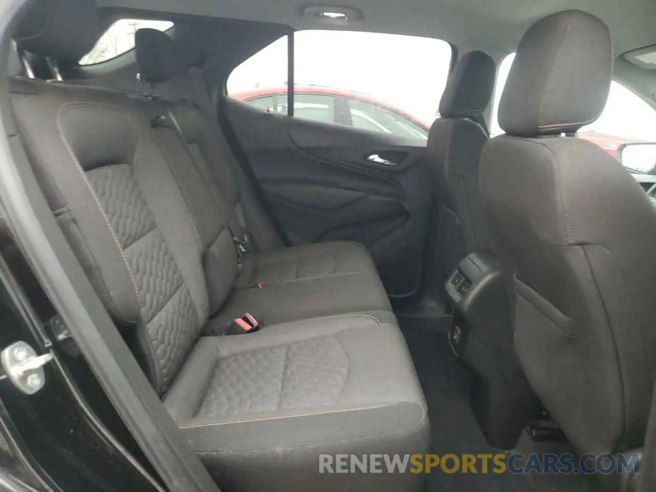 11 fotografías del automóvil dañado 2GNAXTEV8K6240324 CHEVROLET EQUINOX 2019