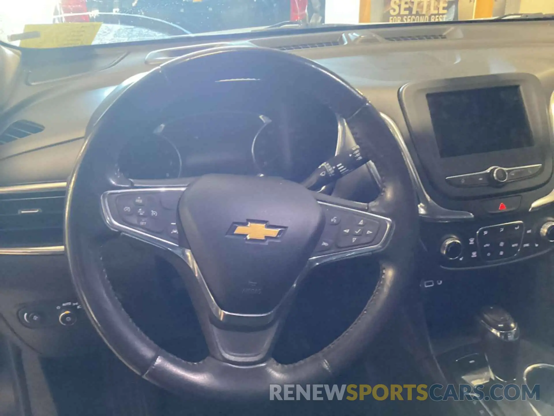 8 fotografías del automóvil dañado 2GNAXTEV9K6165388 CHEVROLET EQUINOX 2019