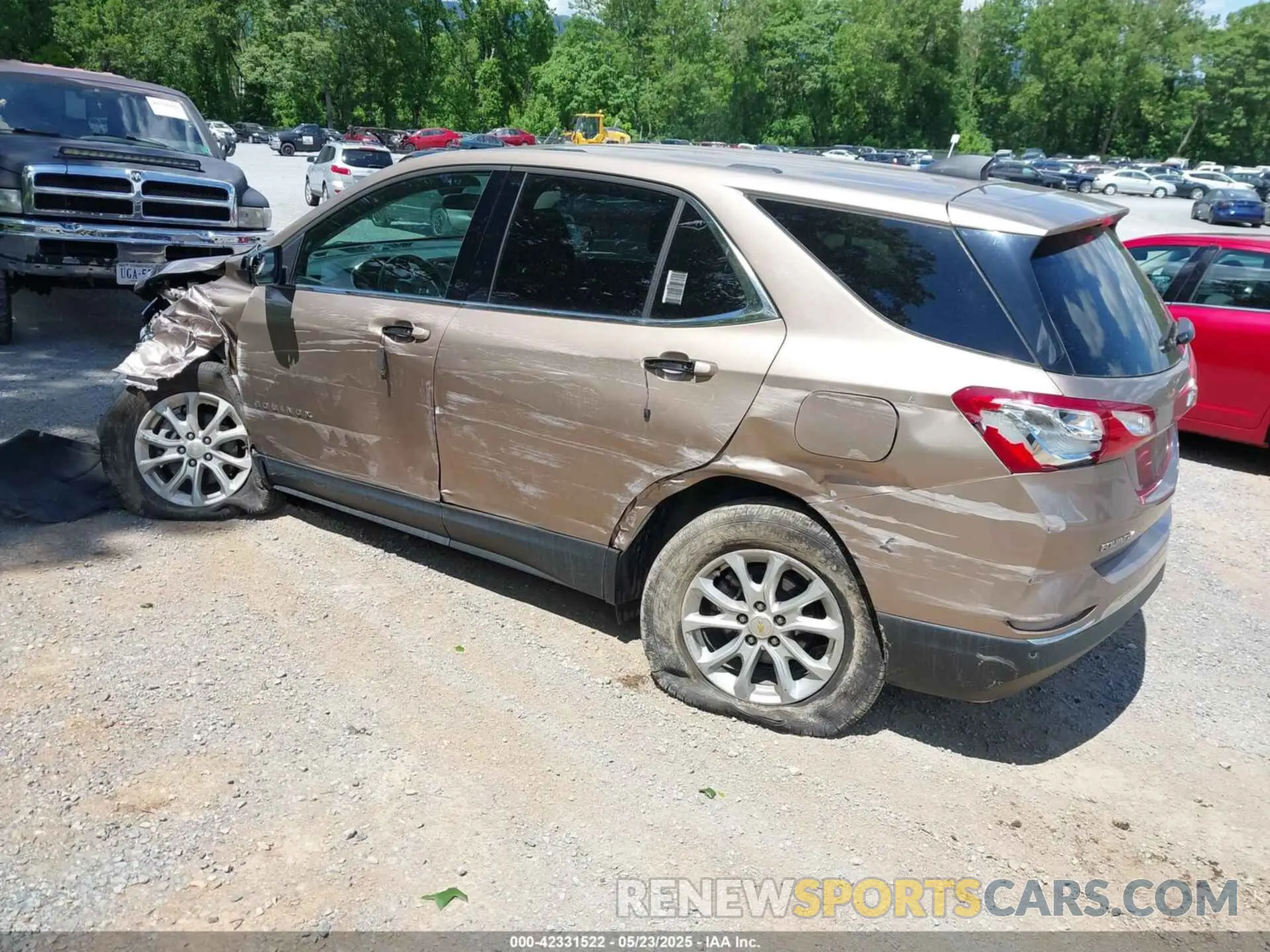 3 fotografías del automóvil dañado 2GNAXTEVXK6232662 CHEVROLET EQUINOX 2019