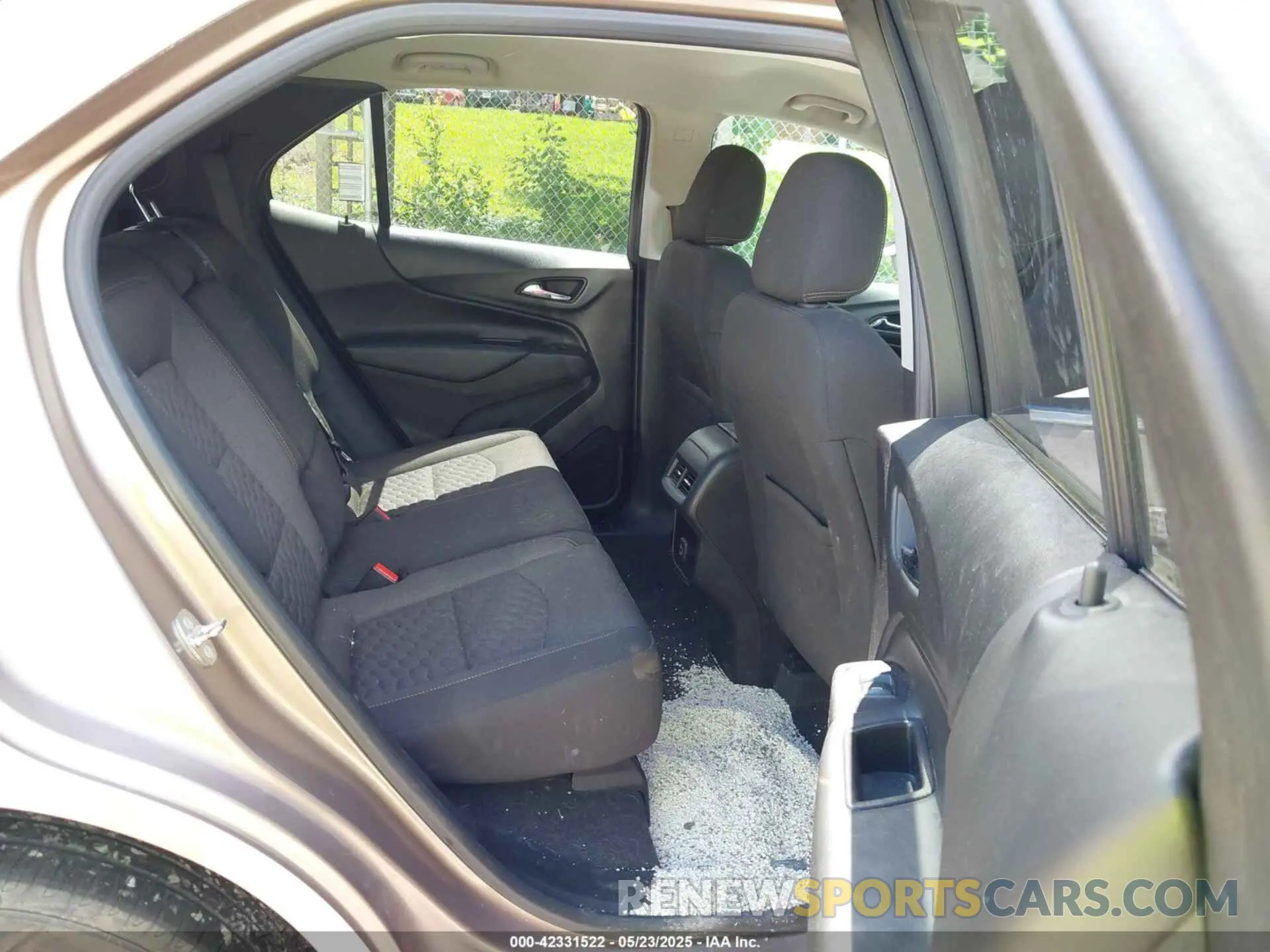 8 fotografías del automóvil dañado 2GNAXTEVXK6232662 CHEVROLET EQUINOX 2019